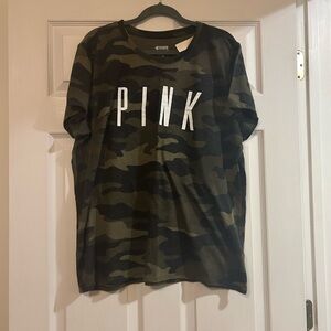 BNWT PINK By Victoria’s Secret Size XXL Camo Logo Short Sleeve T-shirt Tee
